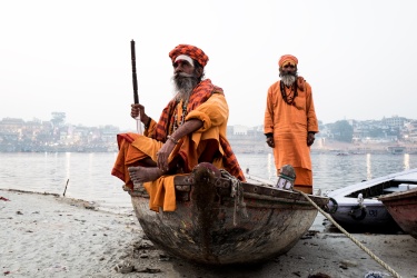 India, tra i vicoli di Old Varanasi e gli slum di Kolkata